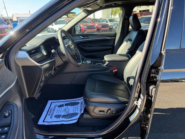 new 2026 Jeep Grand Cherokee car, priced at $44,805