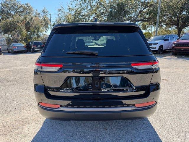 new 2026 Jeep Grand Cherokee car, priced at $44,805