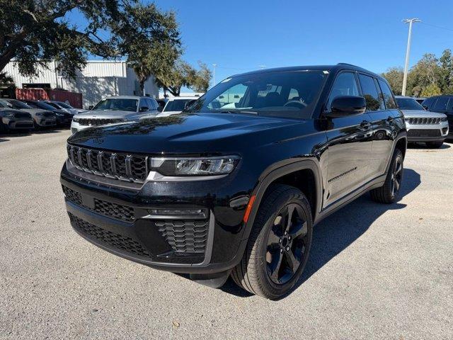 new 2026 Jeep Grand Cherokee car, priced at $44,805