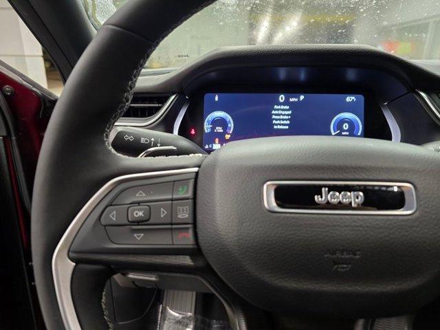 new 2025 Jeep Grand Cherokee car, priced at $36,875