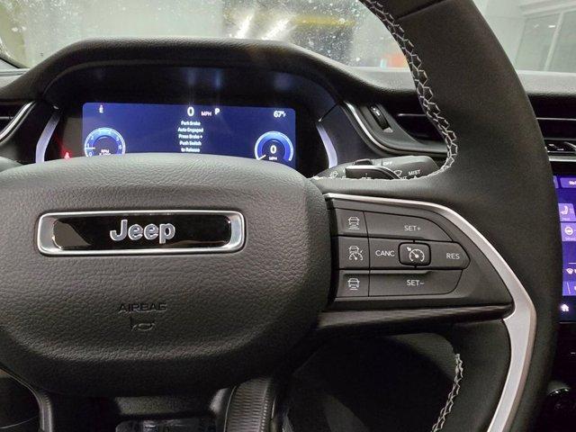 new 2025 Jeep Grand Cherokee car, priced at $36,875