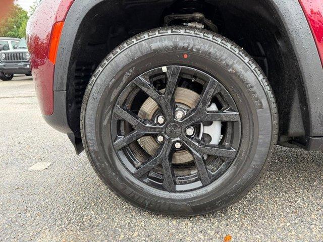 new 2026 Jeep Grand Cherokee car, priced at $42,745