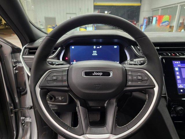 new 2025 Jeep Grand Cherokee car, priced at $36,170