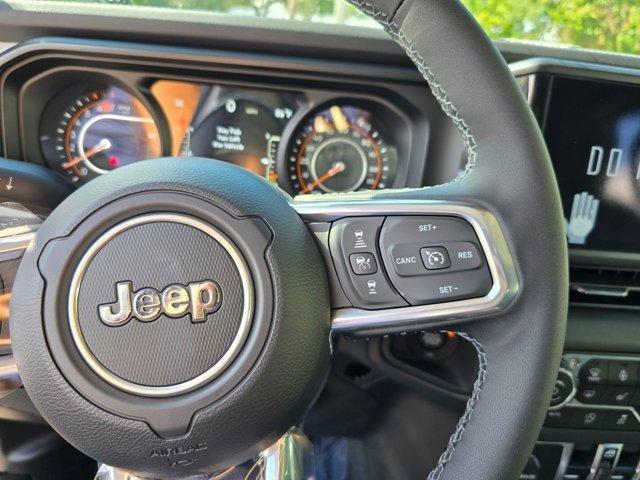new 2025 Jeep Wrangler car, priced at $44,620