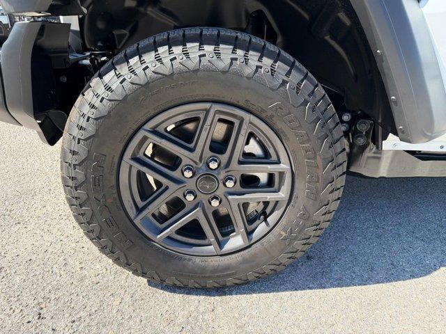 new 2026 Jeep Wrangler car, priced at $41,665