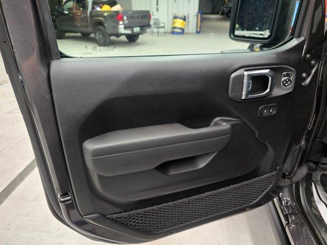 new 2025 Jeep Wrangler car, priced at $44,575