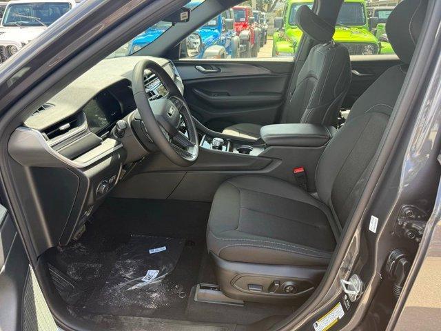 new 2025 Jeep Grand Cherokee L car, priced at $33,625