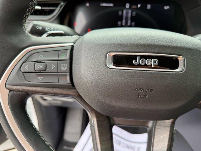 new 2026 Jeep Grand Cherokee car, priced at $40,575