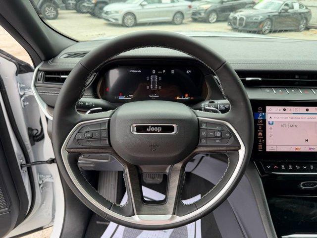 new 2026 Jeep Grand Cherokee car, priced at $40,575