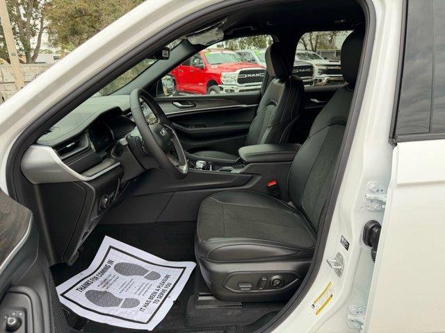 new 2026 Jeep Grand Cherokee car, priced at $40,575