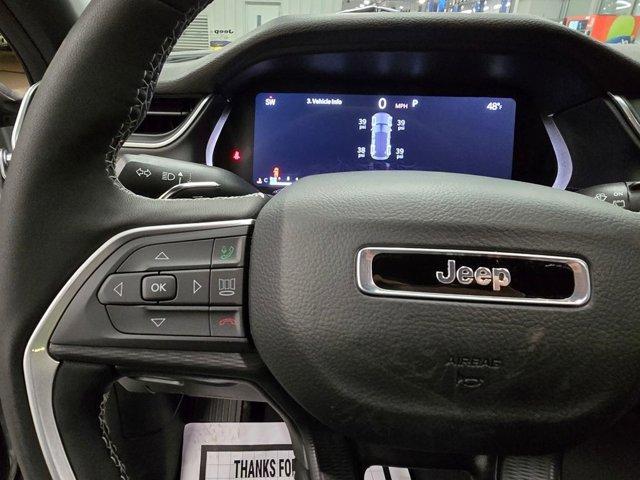 new 2025 Jeep Grand Cherokee car, priced at $36,875