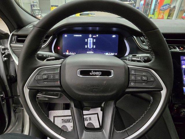 new 2025 Jeep Grand Cherokee car, priced at $36,875