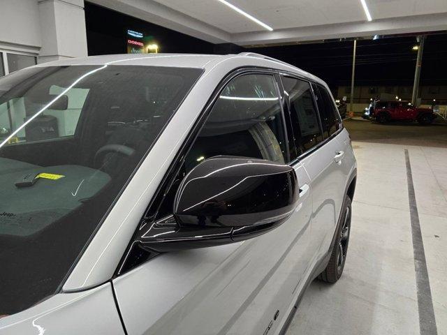 new 2025 Jeep Grand Cherokee car, priced at $36,875