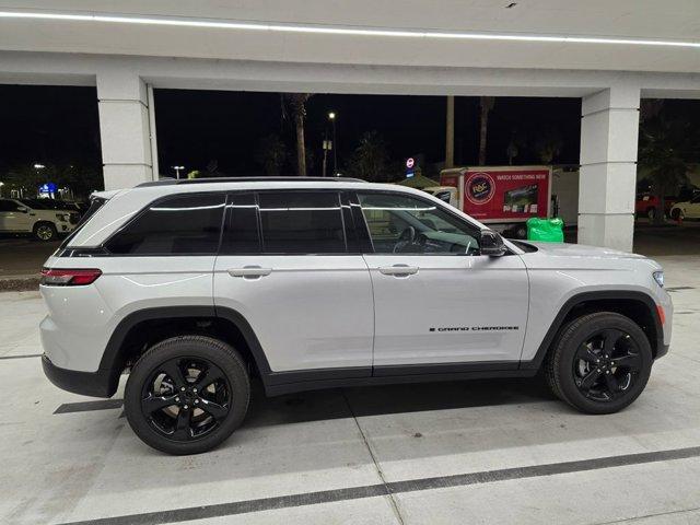 new 2025 Jeep Grand Cherokee car, priced at $36,875