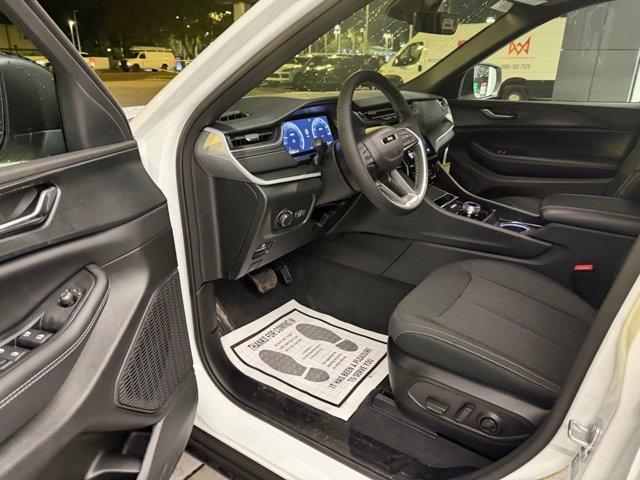 new 2025 Jeep Grand Cherokee car, priced at $34,920