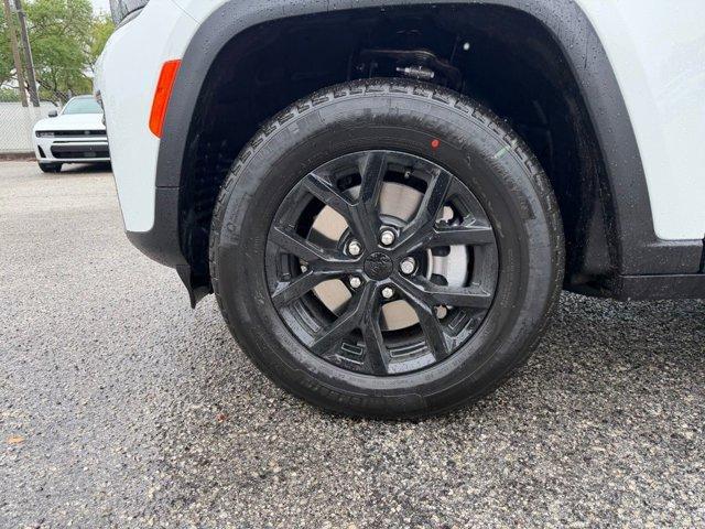new 2026 Jeep Grand Cherokee L car, priced at $41,575