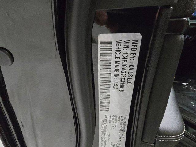 used 2025 Jeep Grand Cherokee car, priced at $36,996