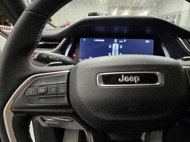 new 2025 Jeep Grand Cherokee car, priced at $34,635