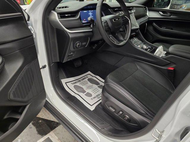 new 2025 Jeep Grand Cherokee car, priced at $34,635