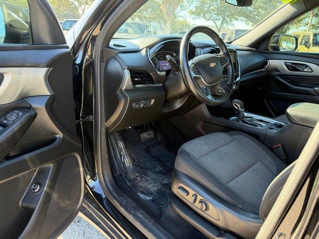 used 2022 Chevrolet Traverse car, priced at $21,692