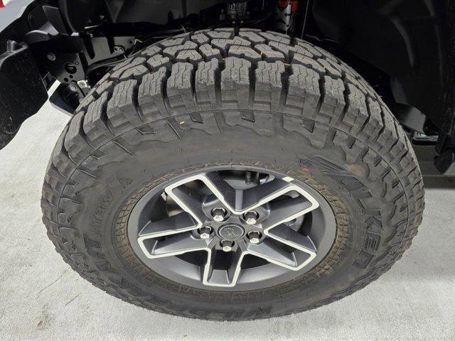 new 2025 Jeep Gladiator car, priced at $46,580