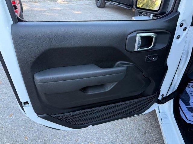 new 2026 Jeep Wrangler car, priced at $32,785