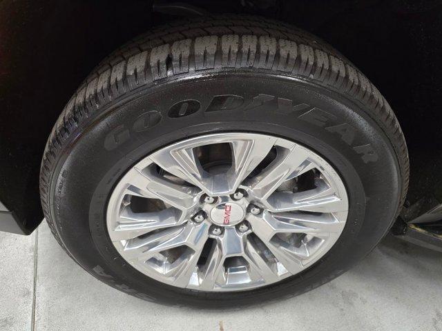 used 2024 GMC Yukon XL car, priced at $62,082