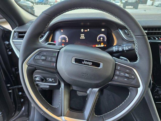 new 2025 Jeep Grand Cherokee car, priced at $37,165