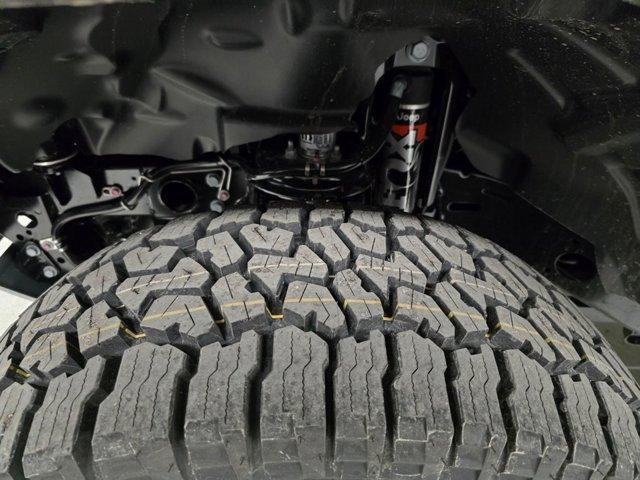 new 2025 Jeep Gladiator car, priced at $46,580