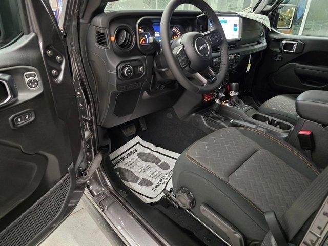 new 2025 Jeep Gladiator car, priced at $46,580
