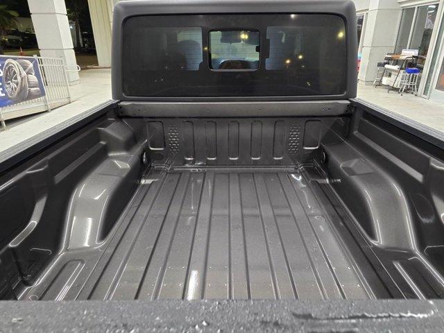 new 2025 Jeep Gladiator car, priced at $46,580