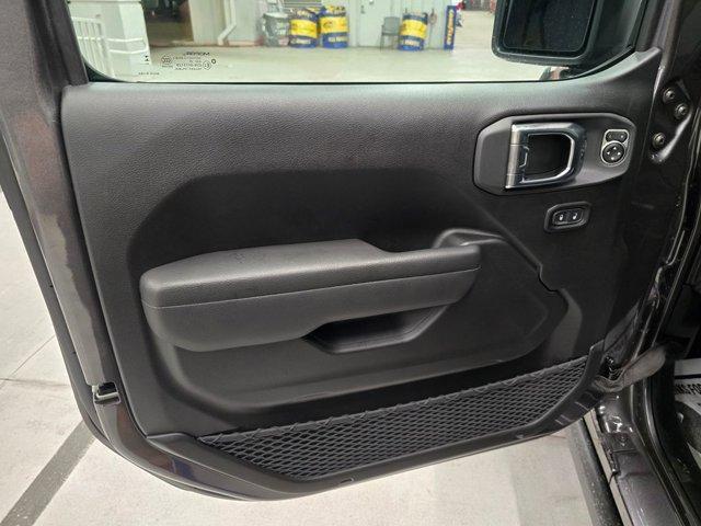 new 2025 Jeep Gladiator car, priced at $46,580