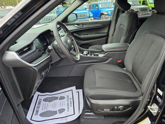 new 2025 Jeep Grand Cherokee car, priced at $36,415