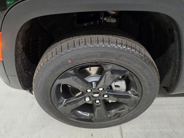 new 2025 Jeep Grand Cherokee L car, priced at $45,335