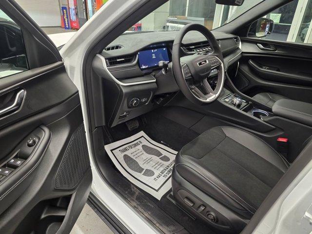 new 2025 Jeep Grand Cherokee L car, priced at $40,130