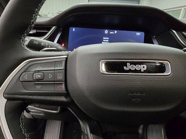 new 2025 Jeep Grand Cherokee car, priced at $35,575