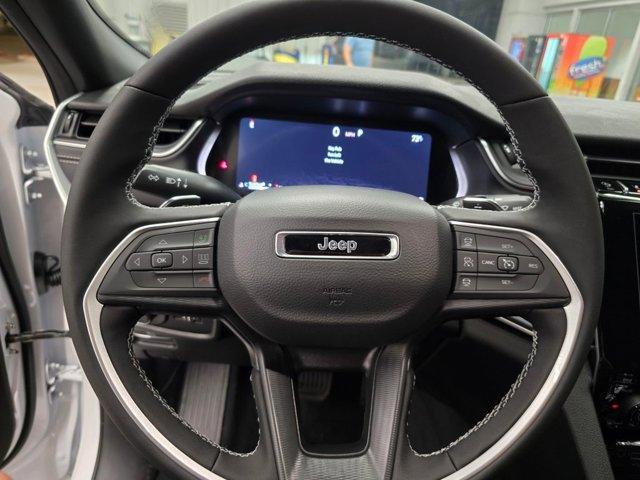 new 2025 Jeep Grand Cherokee car, priced at $35,575