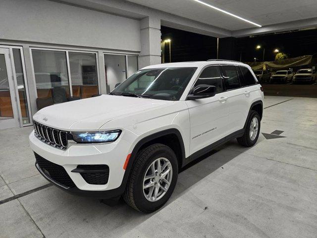 new 2025 Jeep Grand Cherokee car, priced at $35,575