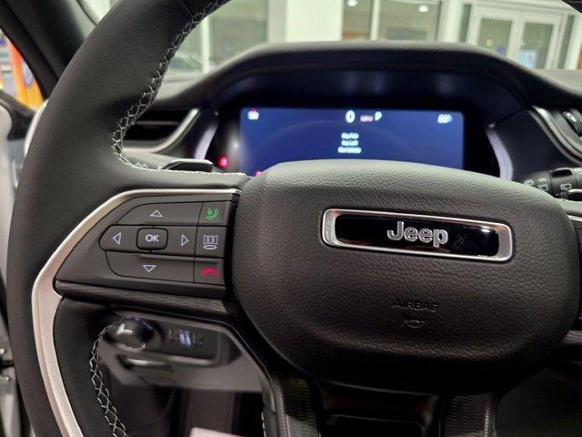 new 2027 Jeep Grand Cherokee car, priced at $40,035