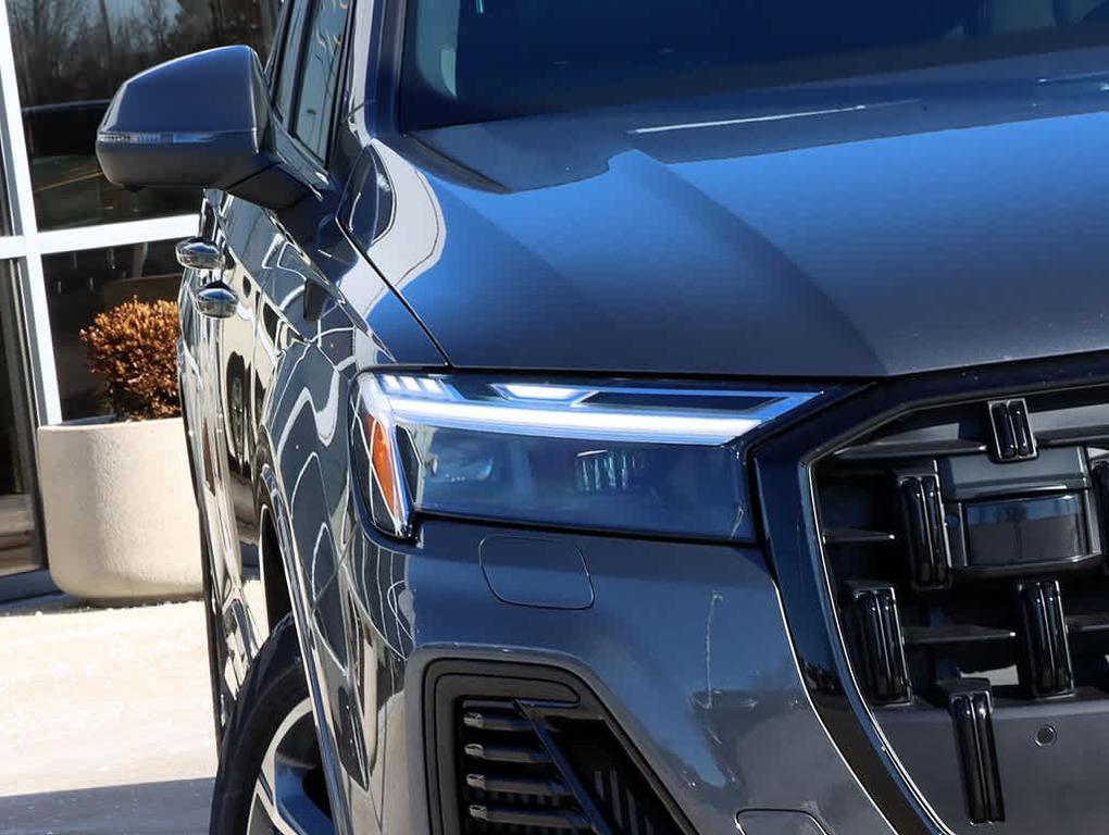 new 2026 Audi Q7 car, priced at $70,200