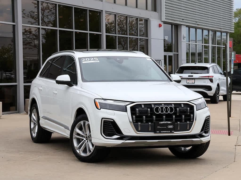used 2025 Audi Q7 car, priced at $49,491