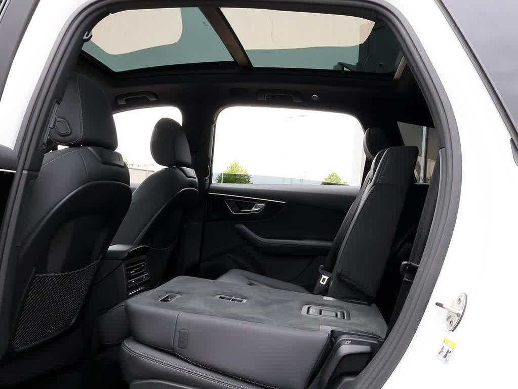 used 2025 Audi Q7 car, priced at $48,991