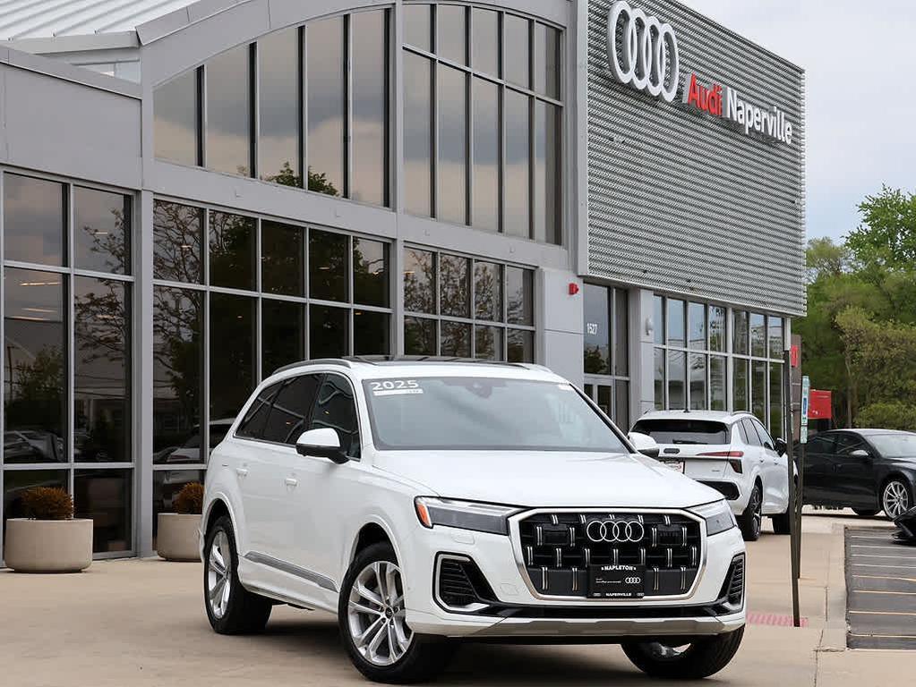 used 2025 Audi Q7 car, priced at $48,991