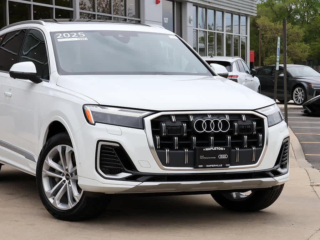 used 2025 Audi Q7 car, priced at $48,991