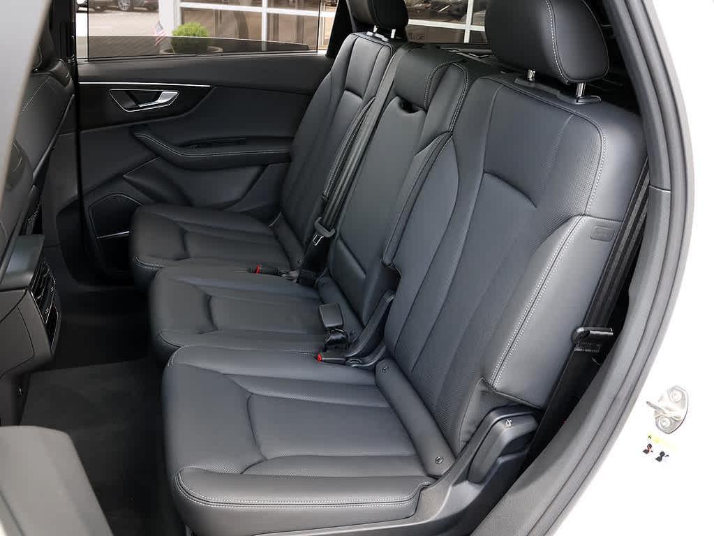new 2026 Audi Q7 car, priced at $75,467