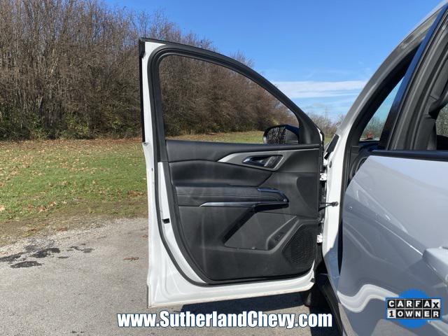 used 2024 Chevrolet Traverse car, priced at $35,108