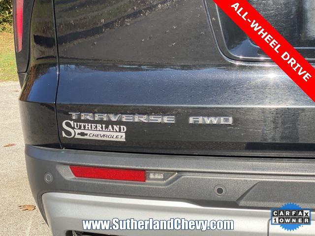 used 2024 Chevrolet Traverse car, priced at $34,998