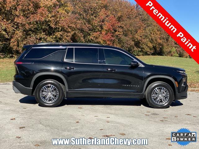used 2024 Chevrolet Traverse car, priced at $34,998