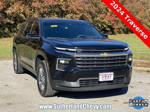 used 2024 Chevrolet Traverse car, priced at $34,998