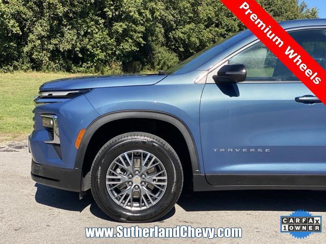used 2024 Chevrolet Traverse car, priced at $34,198